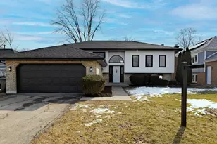 2925 201st Pl, Lynwood, IL 60411 - Photo 1