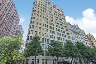 3300 N Lake Shore Dr, Chicago, IL 60657 - Photo 1