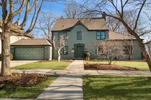 407 La Fox River Dr, Algonquin, IL 60102 - Photo 1