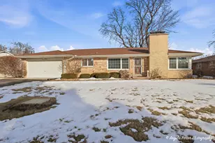 1913 Rancho Ln, Des Plaines, IL 60016 - Photo 1