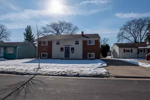 71 Cambridge Ln, Glendale Heights, IL 60139 - Photo 1