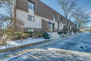 421 Elm St, Deerfield, IL 60015 - Photo 1