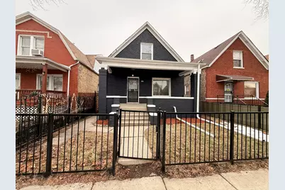 1029 N Keystone Avenue, Chicago, IL 60651 - Photo 1
