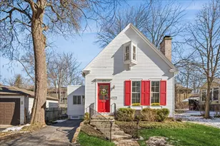 679 Bluff St, Glencoe, IL 60022 - Photo 1