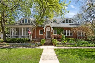 431 Laurel Ave, Wilmette, IL 60091 - Photo 1