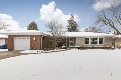 475 Amherst Avenue, Des Plaines, IL 60016 - Photo 1