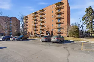 6010 Lake Bluff Dr, Tinley Park, IL 60477 - Photo 1