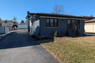 564 N Adele St, Elmhurst, IL 60126 - Photo 1