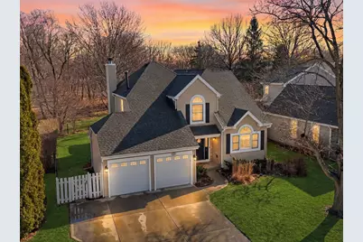 539 Newberry Drive, Elk Grove Village, IL 60007 - Photo 1