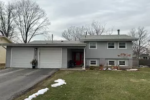 2S230 Ivy Ln, Lombard, IL 60148 - Photo 1