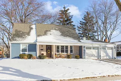 35 Cloverdale Lane, Schaumburg, IL 60194 - Photo 1