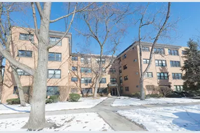 444 Washington Boulevard #404, Oak Park, IL 60302 - Photo 1