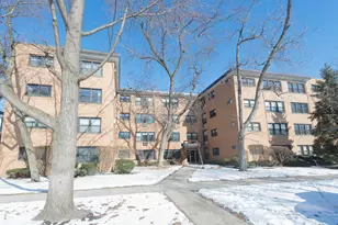 444 Washington Blvd, Oak Park, IL 60302 - Photo 1