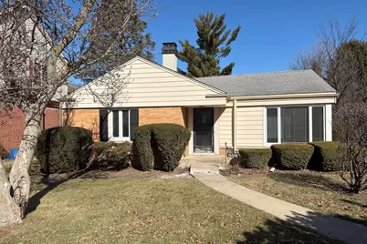 508 W Lonnquist Boulevard, Mount Prospect, IL 60056 - Photo 1