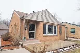 5006 Arlington St, Loves Park, IL 61111 - Photo 1