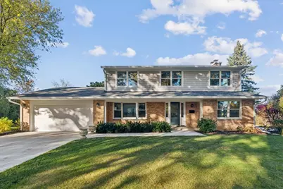 510 Sunset Terrace, Lake Bluff, IL 60044 - Photo 1
