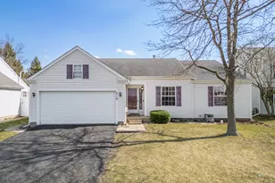 319 W Streamwood Blvd, Streamwood, IL 60107 - Photo 1