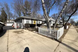 694 Parkway Ave, Elgin, IL 60120 - Photo 1