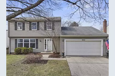 962 Thompson Boulevard, Buffalo Grove, IL 60089 - Photo 1