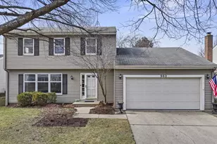 962 Thompson Blvd, Buffalo Grove, IL 60089 - Photo 1