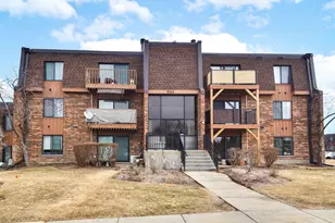 701 Limerick Ln, Schaumburg, IL 60193 - Photo 1