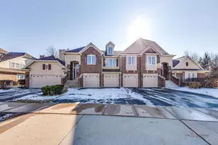 517 E Saddlebrook Ln, Vernon Hills, IL 60061 - Photo 1