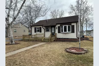 215 Cedar Street, Morrison, IL 61270 - Photo 1