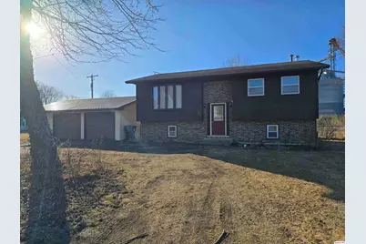 305 E 3rd Street, Bowen, IL 62316 - Photo 1