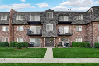 9381 Bay Colony Drive #1N, Des Plaines, IL 60016 - Photo 1