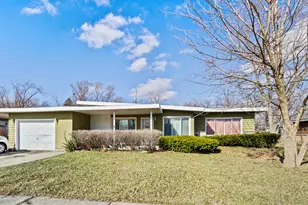 354 Westgate Dr, Park Forest, IL 60466 - Photo 1