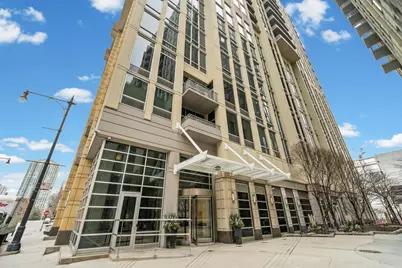 700 N Larrabee Street #1613, Chicago, IL 60654 - Photo 1