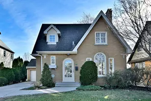 179 S Lawndale Ave, Elmhurst, IL 60126 - Photo 1