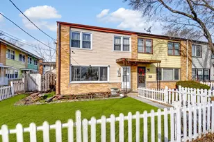 543 Lynn Ct, Glendale Heights, IL 60139 - Photo 1