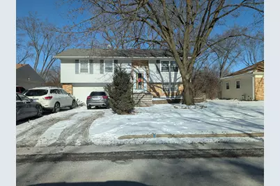 807 Hayward Avenue, Streamwood, IL 60107 - Photo 1