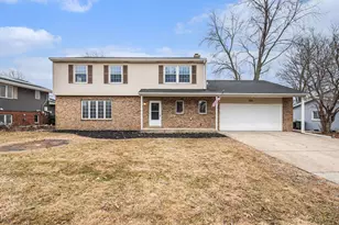 323 Chicago Rd, Oswego, IL 60543 - Photo 1