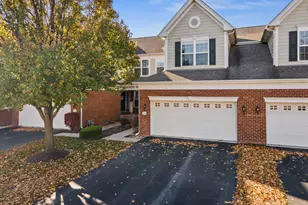 1146 Falcon Ridge Dr, Elgin, IL 60124 - Photo 1