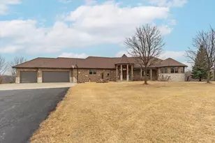 2935 Cottonwood Ln, Marseilles, IL 61341 - Photo 1