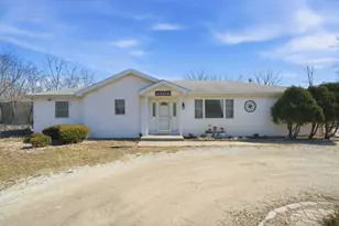 24325 S Meadowood Rd, Crete, IL 60417 - Photo 1