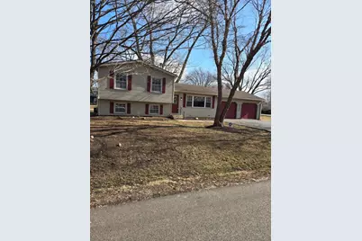 1702 Parklane Avenue, McHenry, IL 60050 - Photo 1