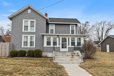 494 N Walnut Street, South Elgin, IL 60177 - Photo 1