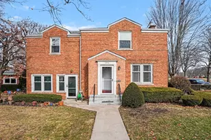 2536 W 102nd Pl, Chicago, IL 60655 - Photo 1