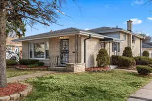 8855 S Richmond Ave, Evergreen Park, IL 60805 - Photo 1