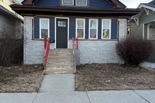 1539 N Lawler Ave, Chicago, IL 60651 - Photo 1