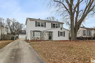 647 N Kramer Ave, Lombard, IL 60148 - Photo 1
