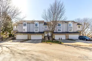354 Stevens Ct, Grayslake, IL 60030 - Photo 1