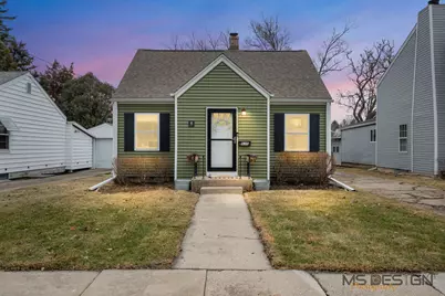 835 Albert Avenue, Sycamore, IL 60178 - Photo 1