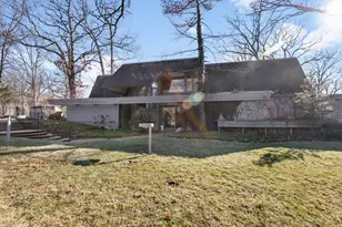 385 Greenwood Ave, Lake Forest, IL 60045 - Photo 1