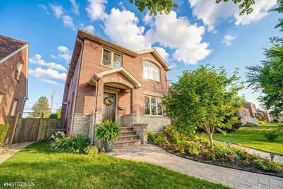 5233 N Osceola Avenue, Chicago, IL 60656 - Photo 1
