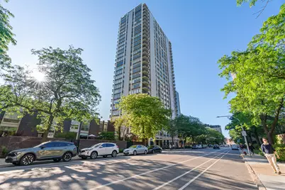 1455 N Sandburg Terrace #2907B, Chicago, IL 60610 - Photo 1