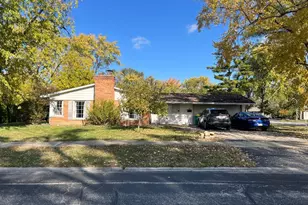 148 Wilshire Dr, Wheeling, IL 60090 - Photo 1